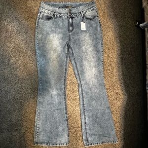 Women’s Suzanne Betro Jeans. Wide-Leg/Flared. Size 20. Brand New With Tags.